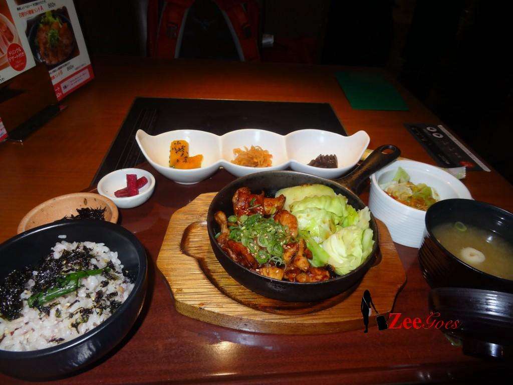 Last dish before heading out of osaka, sugoi oishii (amazingly delicious! )