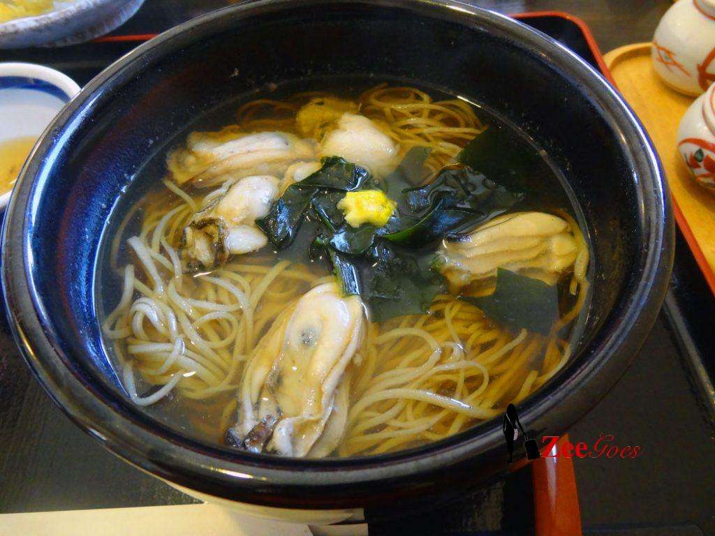 Lunch time = more Ramen! I love those mini mushrooms. Ramen with oysters