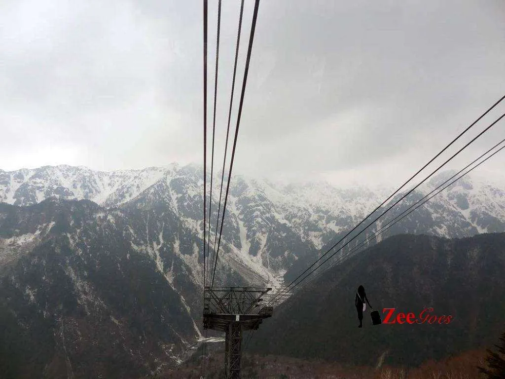 On the shin hotaka ropeway to hotake mountain range