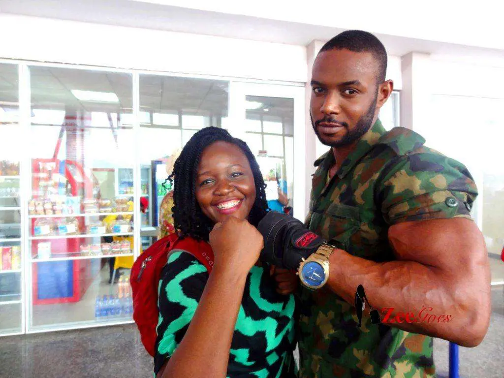 Air Peace Review, Lagos To Enugu 8 Arm candy in enugu... Those gunz mehn. Swoons
